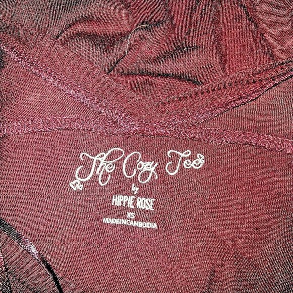 HIPPIE ROSE The Cozy Tee Top Size XS Dixie Garnet V Neck Long Sleeve - Picture 5 of 7